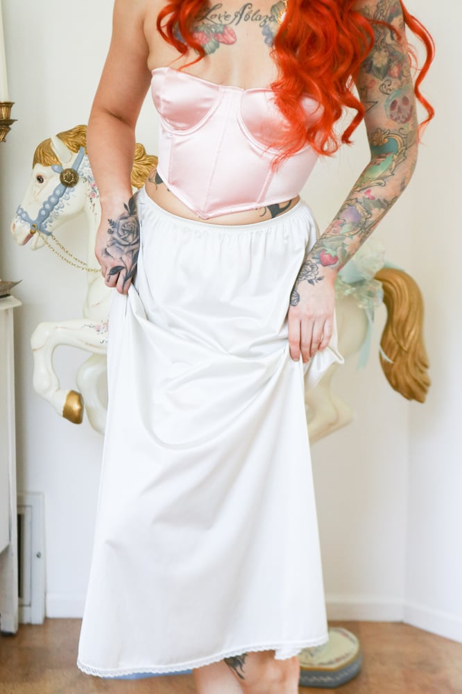Image of Vintage 1980s Vanity Fair White Full Half Slip (Large)