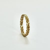 Image 4 of 3mm Wreath Ring in Gold