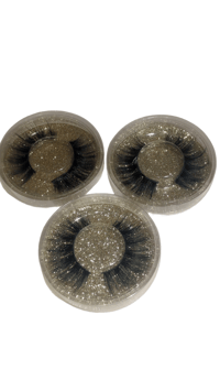 Image 3 of False Eyelashes 