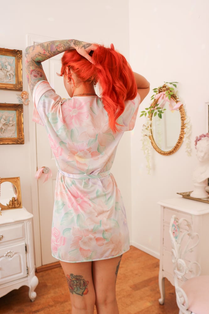 Image of Vintage Pastel Flower Mini Robe (Small)