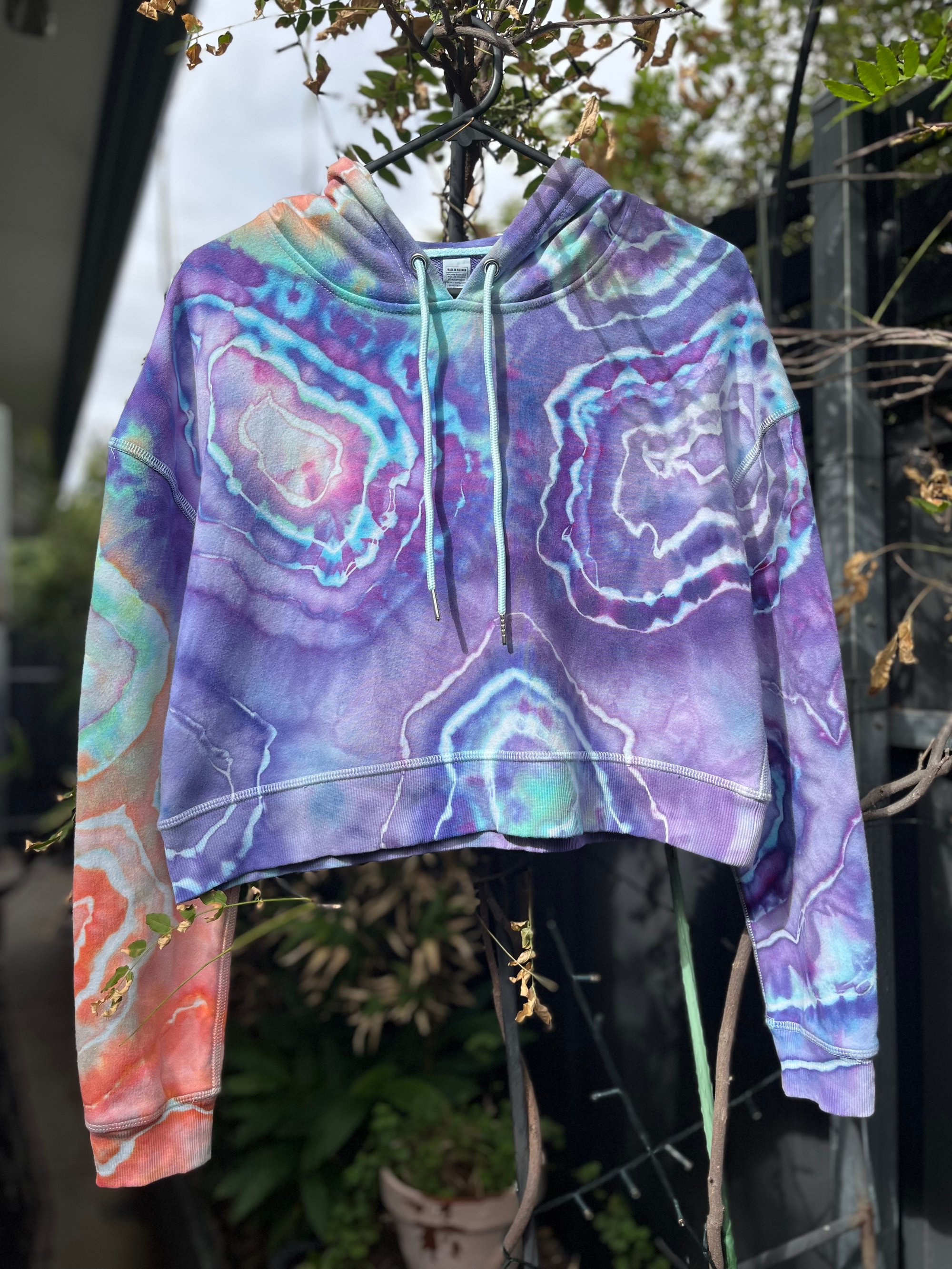 Hoodie Geode Fuchsia/Blues hotsell Ice Dyed Tie Dye