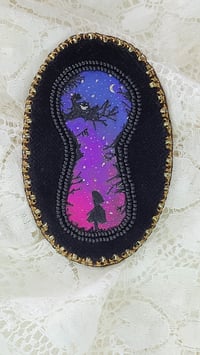 Image 1 of Broche velours DERRIERE LA PORTE 