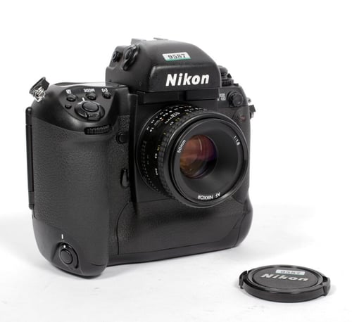 Image of Nikon F5 35mm SLR Film Camera with AF Nikkor 50mm F1.8 lens #9587