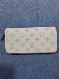 Image 6 of LV Wallet Womens