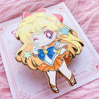 Image 2 of Sailor Venus Chibi Pin (Pre-sale)🧡