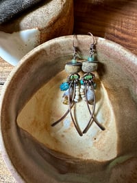 Image 13 of Between sky and the earth earrings: n171