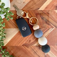 Image 4 of 'Mama' Feltball Keychain