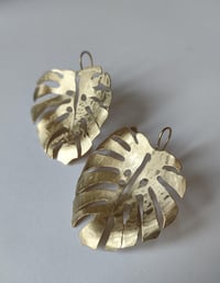 Image 1 of Monsteras L - boucles d’oreilles   - sur commande