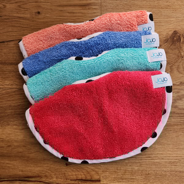 Image of Dribble Bib - Large Dots
