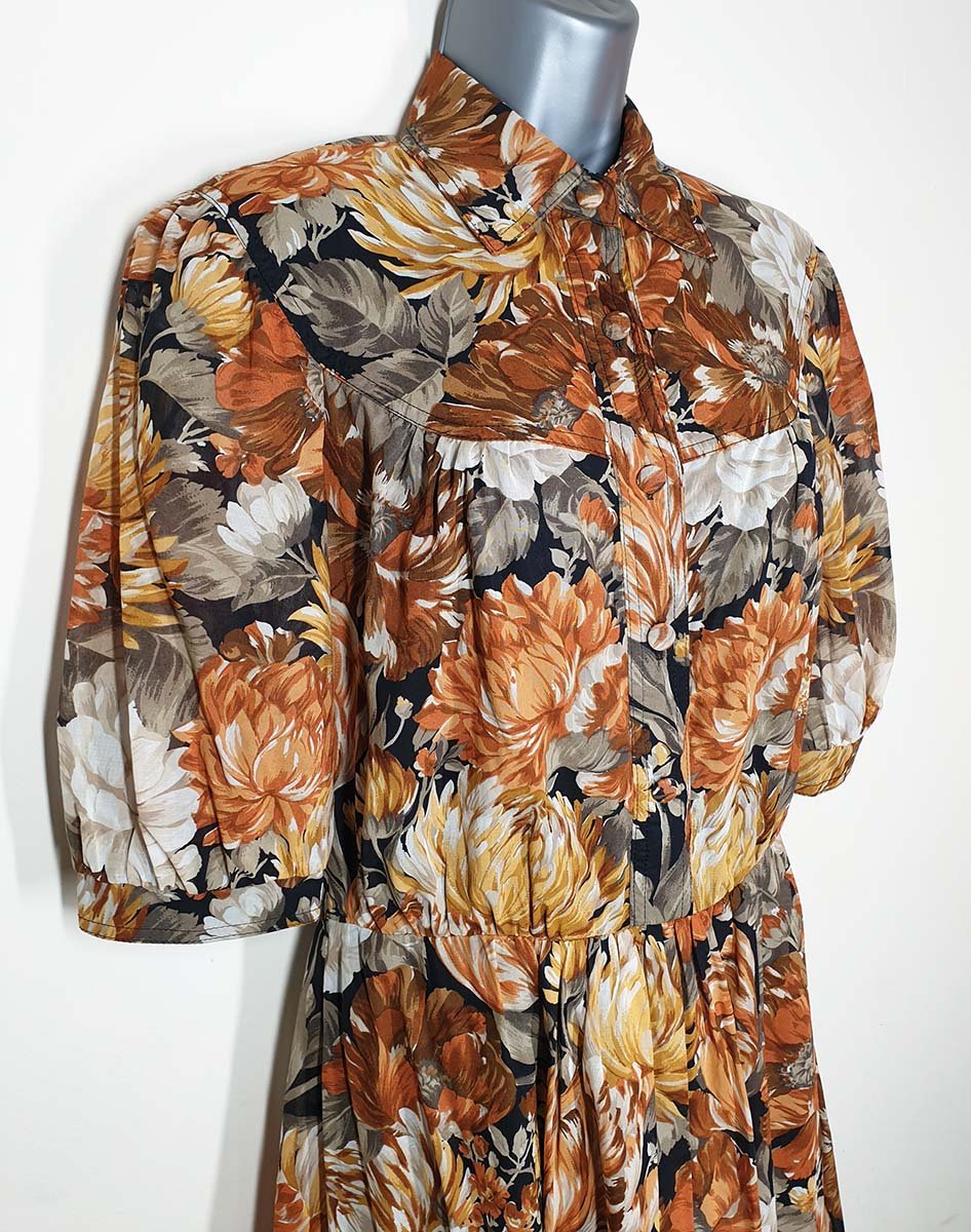 Vintage 1990's Brown& Cream Floral Chrysanthemum Dress With 3/4 Sleeves