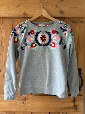 Boden embroidered jumper size XS