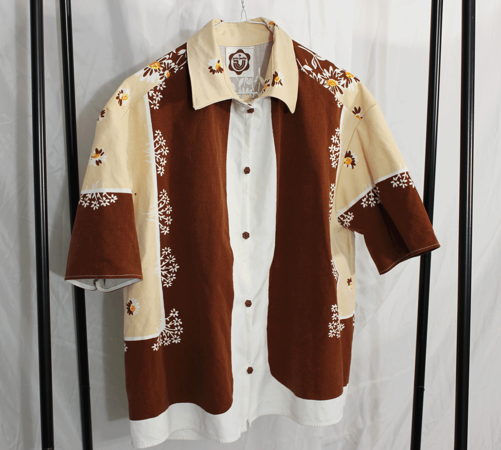 Image of Groovy Button Up Shirt