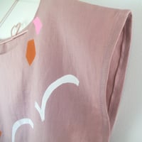 Image 3 of 'Curls 1' - Women's musk pink linen top