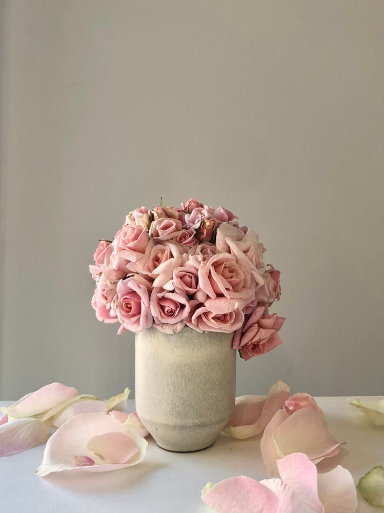 Image of Arranjo floral + copo espresso