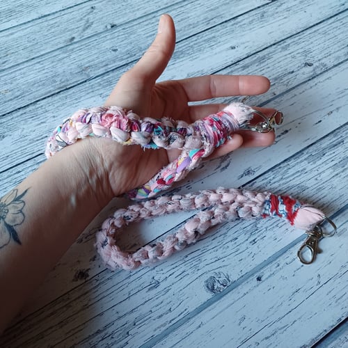 Image of Scrap Macrame Key Chain