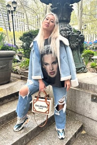 Image 2 of Taylor