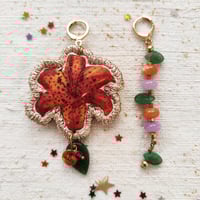 Orecchino Giglio Tigrato