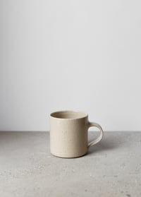 Image 2 of Large classic mug in Fleck