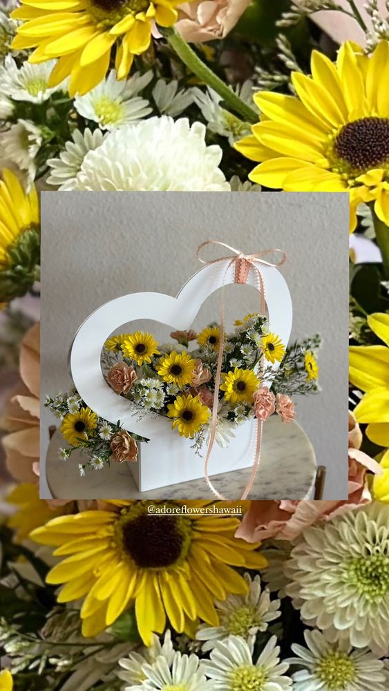 Image of DAISY LOVE