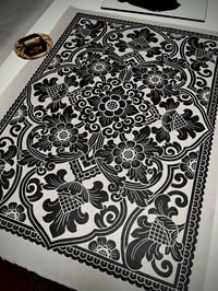 Image 3 of L3 Black on Grey