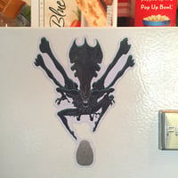 Image 4 of QUEEN XENO FRIDGE MAGNET