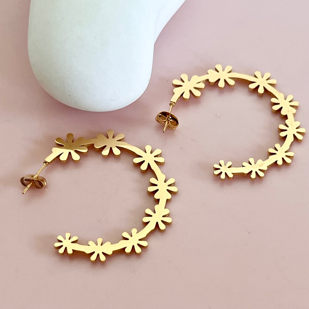 Image of Big Daisy Chain Half Hoops - Gold