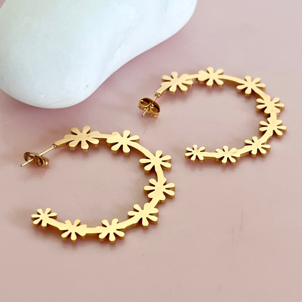 Image of Big Daisy Chain Half Hoops - Gold
