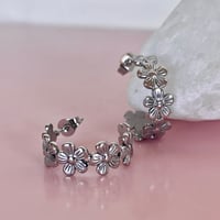 Image 2 of Midi daisy half hoops