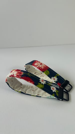 Image of Bonnie and Camille Scrumptious navy floral fabric key fobs- FREE SHIPPING!