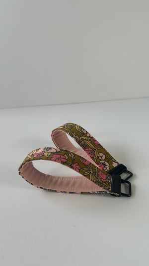 Image of Pink Floral fabric key fobs