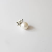 Image 3 of Stella Pearl Drop Earring -Single piece