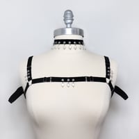 Image 6 of Velvet choker with eyelets and heart-shaped beads