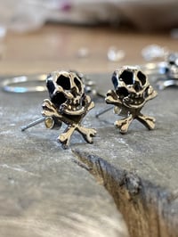 Image 4 of Skull & Crossbones Earrings