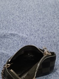 Image 10 of LV Pouch Black 2023