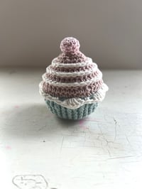Image 3 of Crochet Cupcakes