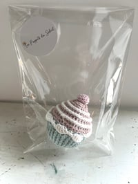 Image 4 of Crochet Cupcakes