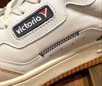 Image 12 of Victoria 1985 series 80’S white sneaker 