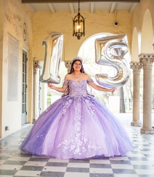 Image of Quinceañera Portrait Session (Special Pricing)