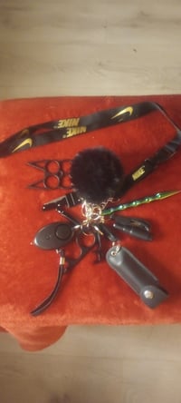 Black night self-defense keychain