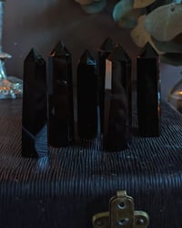 Image 2 of Obsidian points 