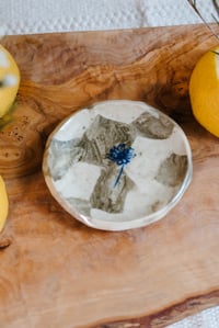 Image 1 of floral nerikomi dish 01
