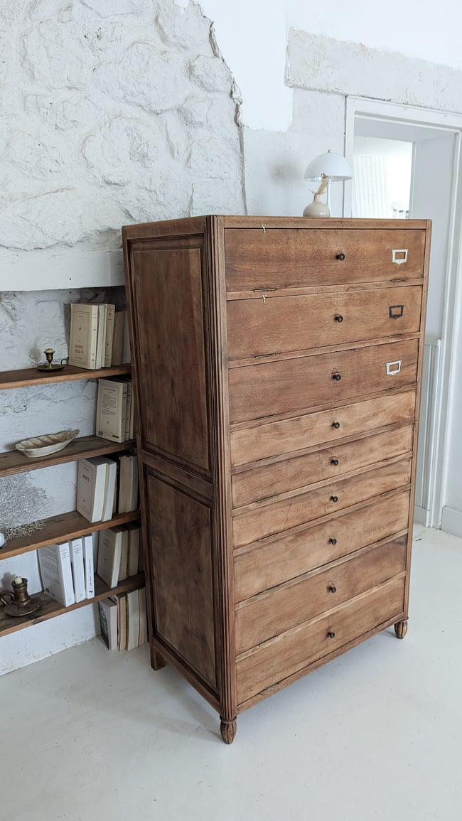 Meuble de métier à clapets.