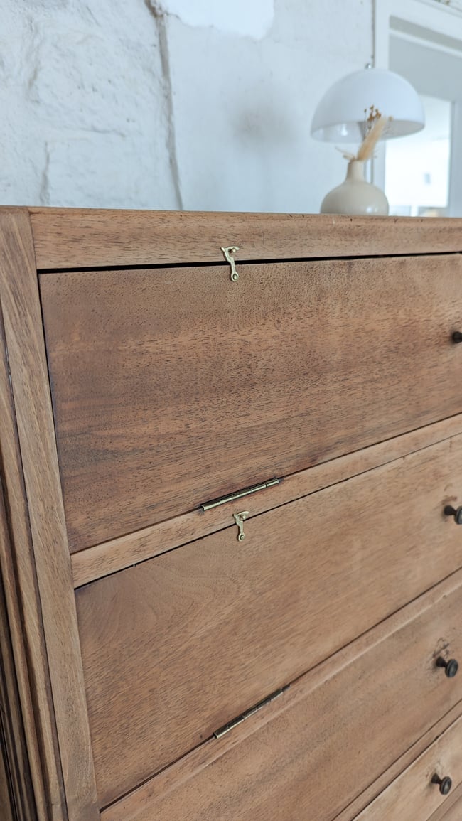 Meuble de métier à clapets.