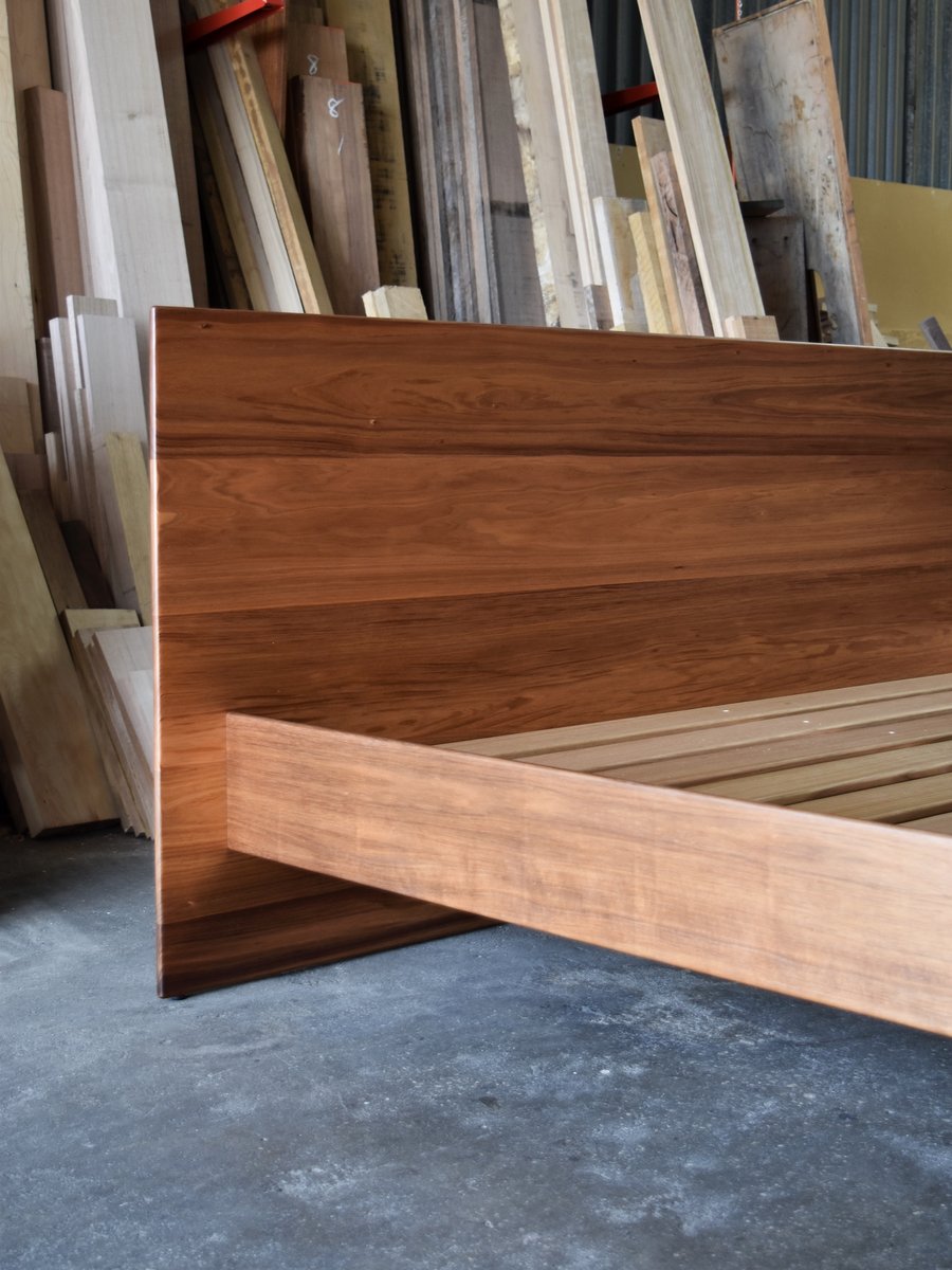FLOATING BED WITH HEADBOARD