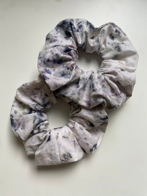 Image of Plant dyed Handmade Scrunchie No.6 - from dead stock Cotton fabric, collab with Kaliko