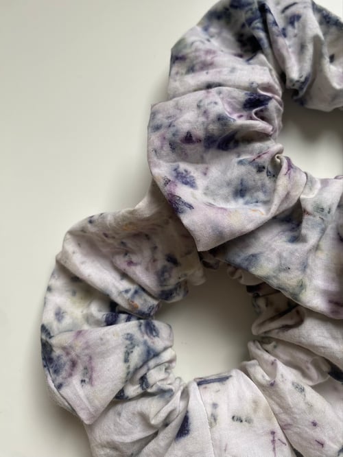 Image of Plant dyed Handmade Scrunchie No.6 - from dead stock Cotton fabric, collab with Kaliko