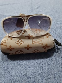 Image 9 of LV Sunglasses White