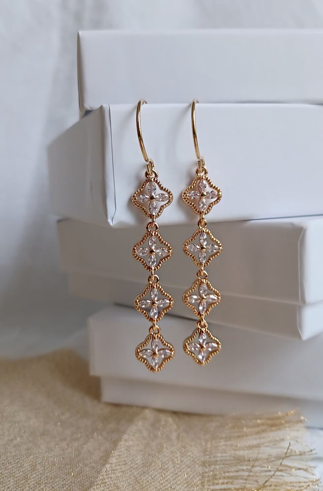 Boucles longues CEREMONY Image of Boucles longues CEREMONY