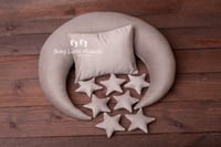 Image 7 of Velvet moon pillow and 7 little stars 