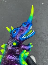 Image 2 of Purple Chrome Barugon